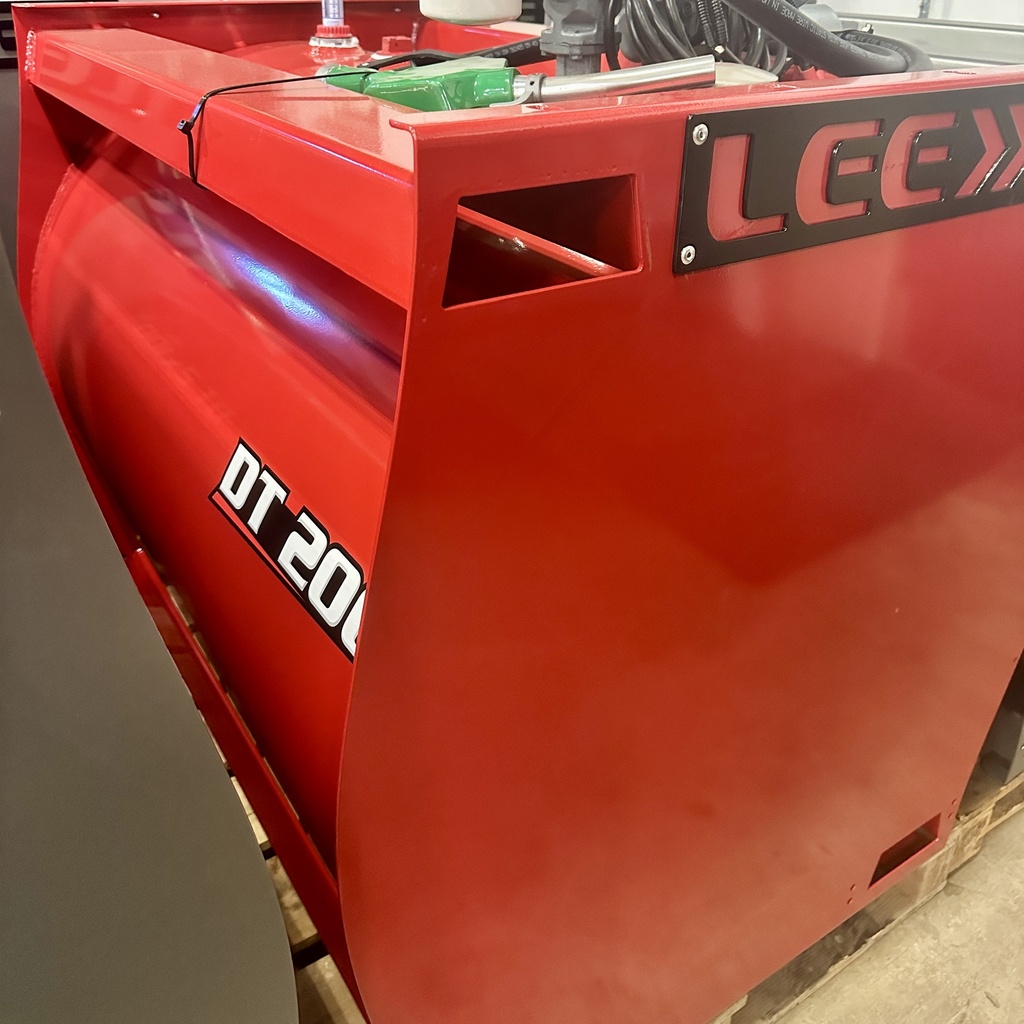 LS-LEE>> DT 200 Diesel Fuel Tank. Red. 13GPM Pump. Hose Swivel. Auto Nozzle.